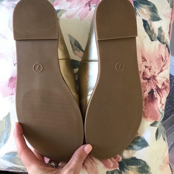 Universal Thread Sandals - Picture 3 of 3